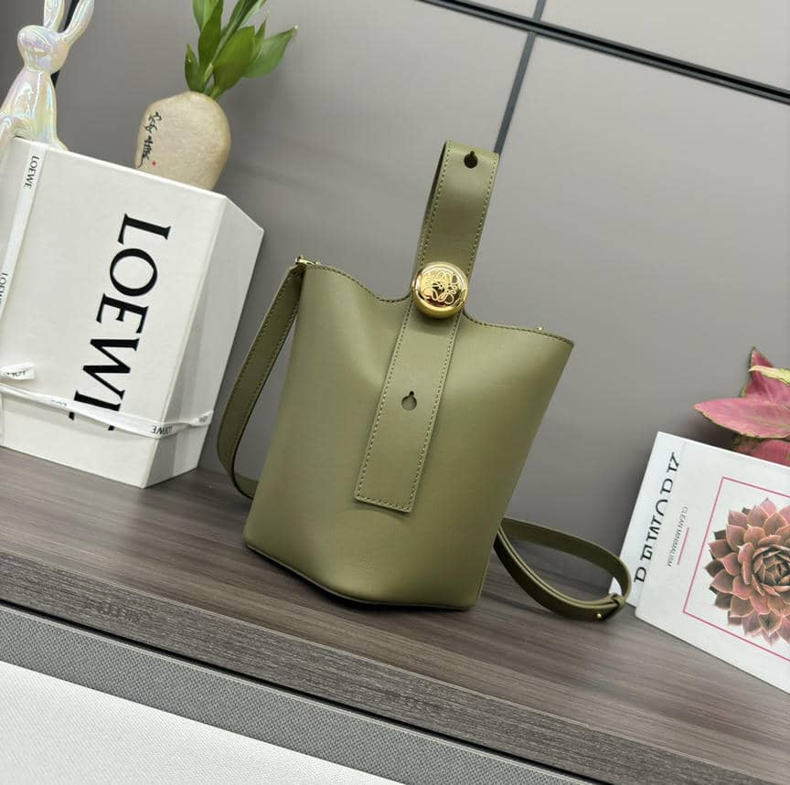0012-New Pebble Bucket